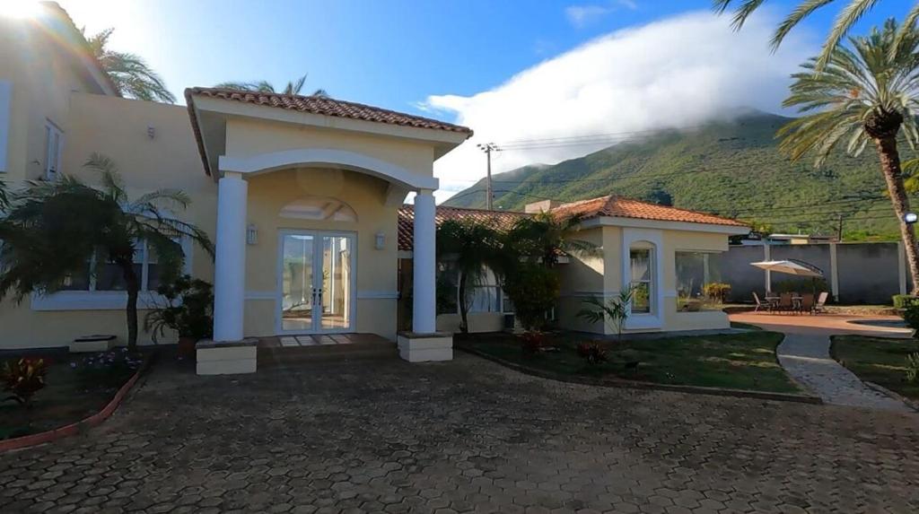 Lujosa casa vacacional con piscina privada