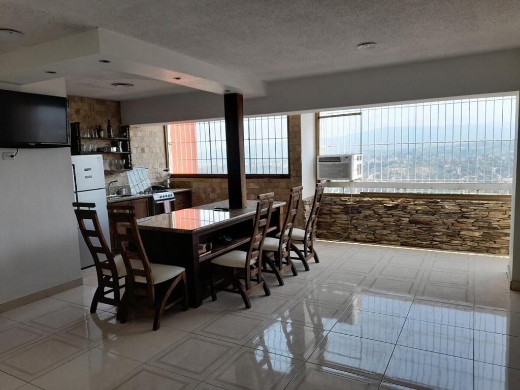 Peaceful Accommodation Centrally Located View of Valle de Turbio